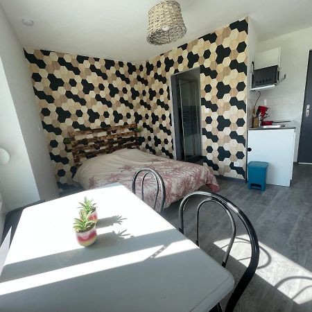 Studio Petit Plus Gaming ! Calais Kültér fotó